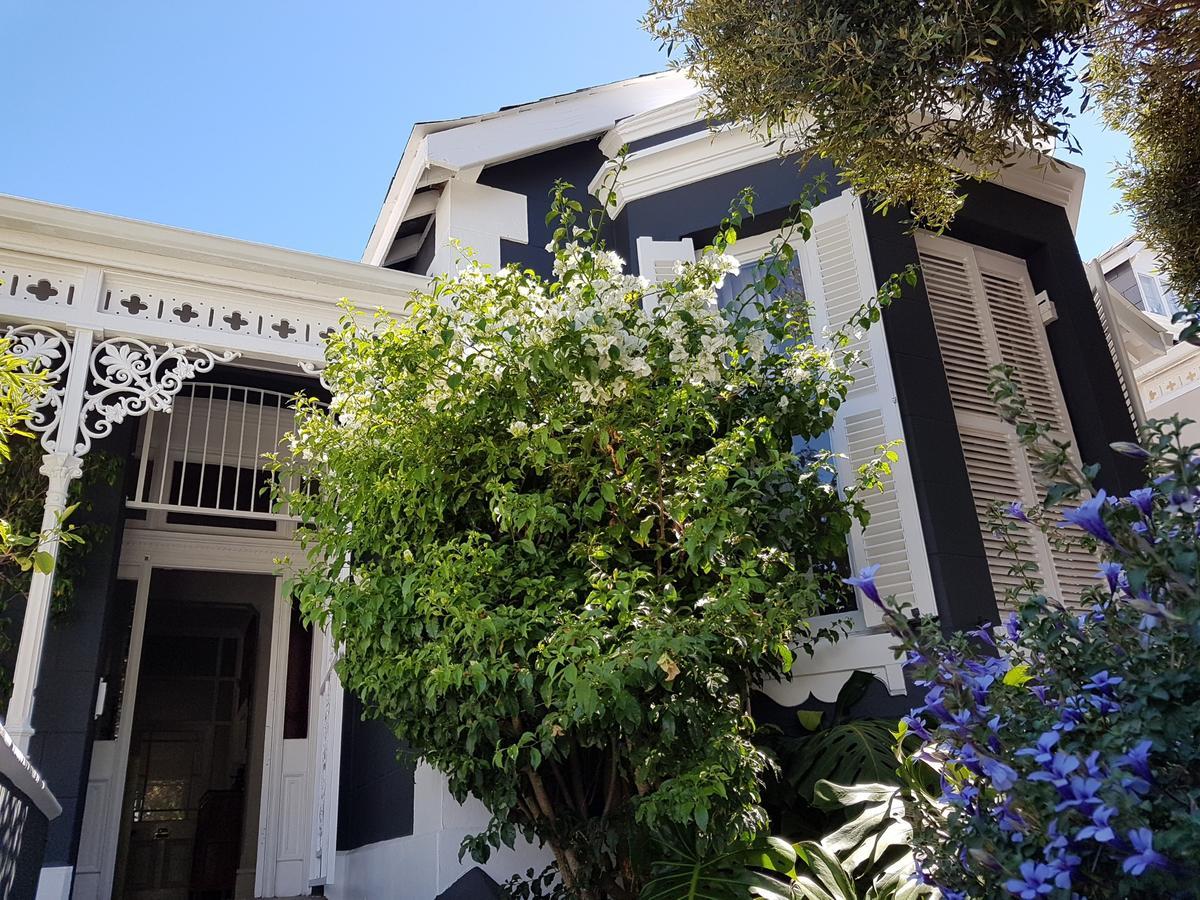 Gilmour Hill Bed & Breakfast Cape Town Exterior photo